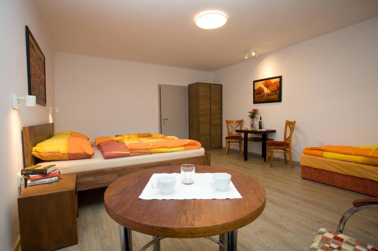 Apartmany Zak Frymburk Extérieur photo