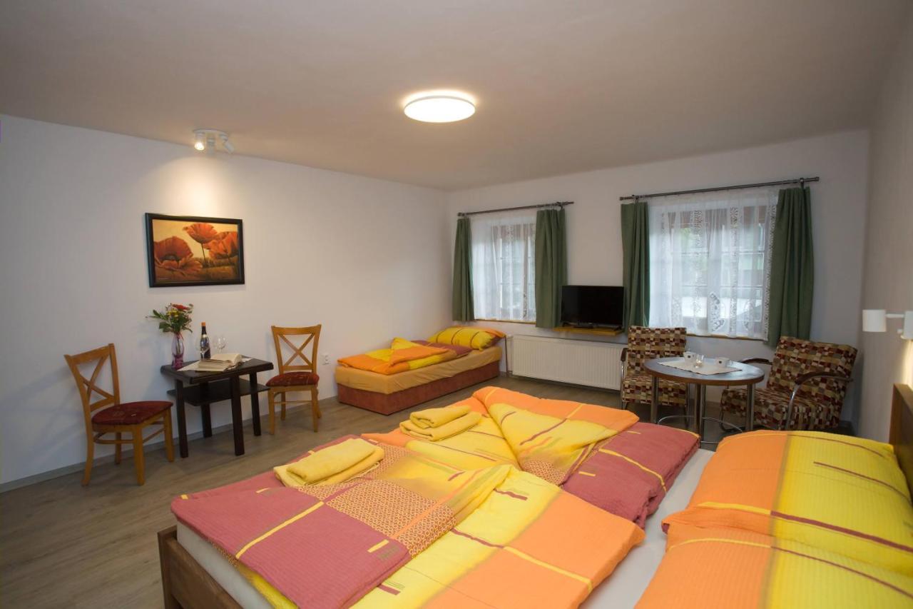 Apartmany Zak Frymburk Extérieur photo